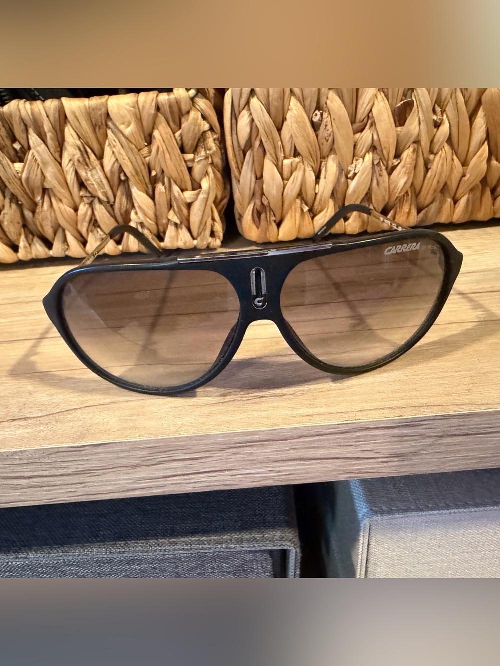 Carrera Hot/S Pilot Black Frame Sunglasses with Brown Gradient Lenses